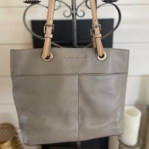 Michael Kors Medium Pebble Bedford Pocket Tote - Grey with Tan Straps